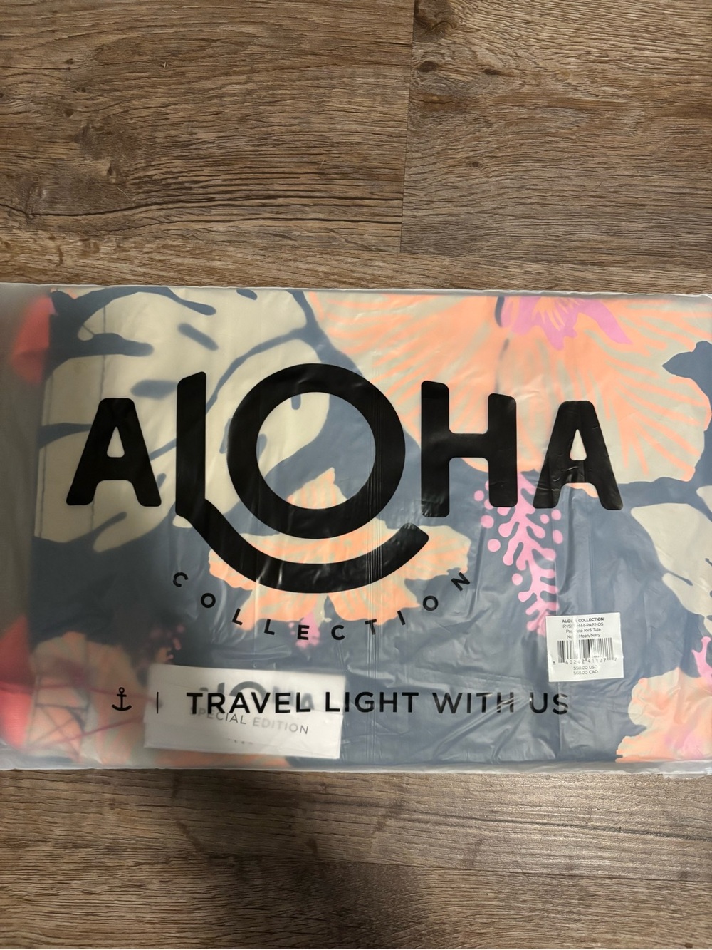Aloha Collection Pape’ete Reversible Tote - Picture 3 of 3